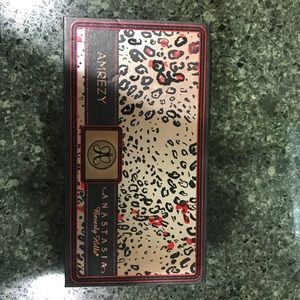 Anastasia Beverly Hills Amrezy Palette